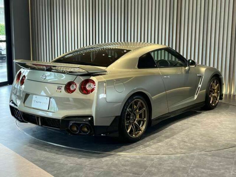 GT-R