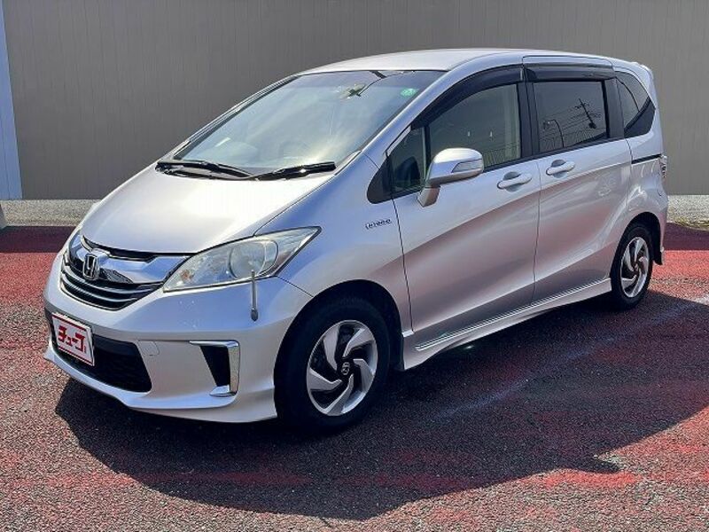 HONDA FREED HYBRID