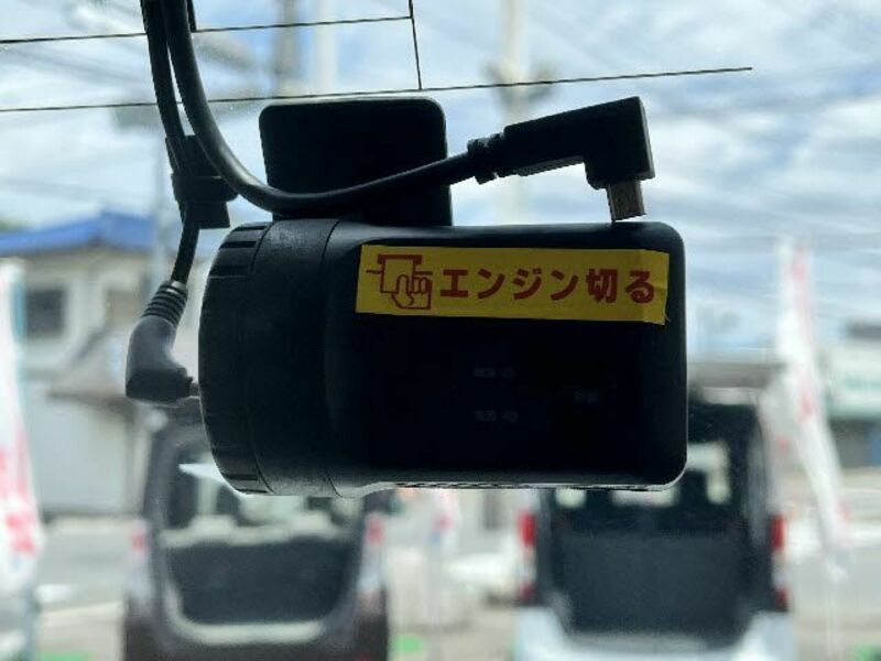 N BOX