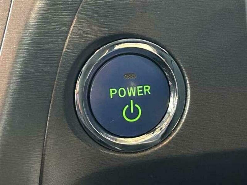PRIUS-6