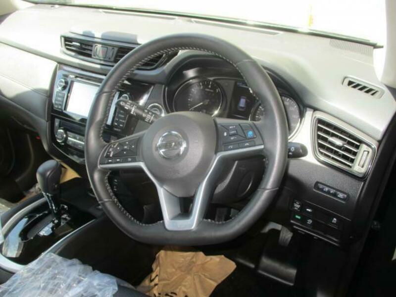 X-TRAIL