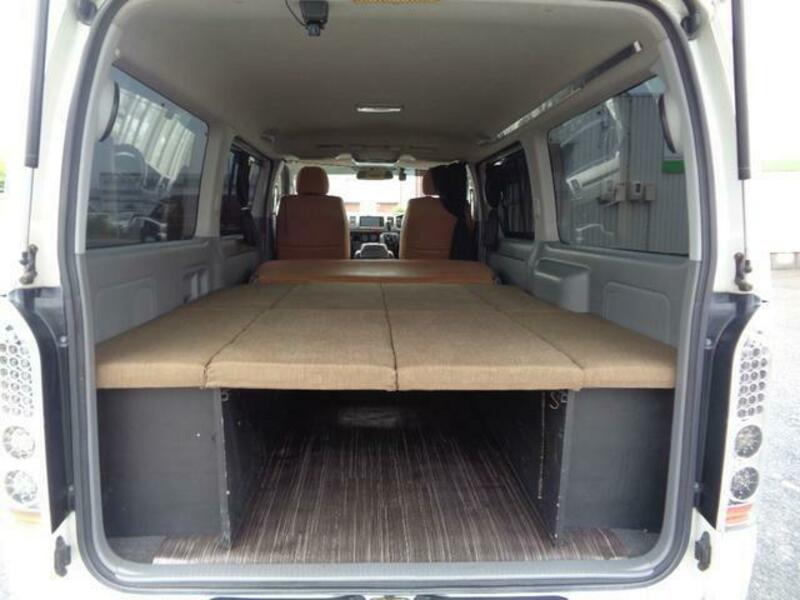 HIACE VAN-16