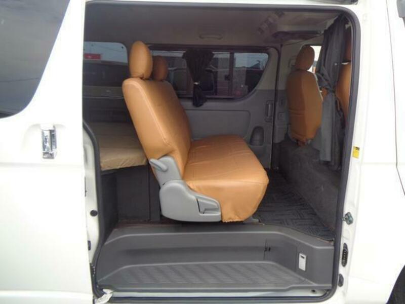 HIACE VAN-13