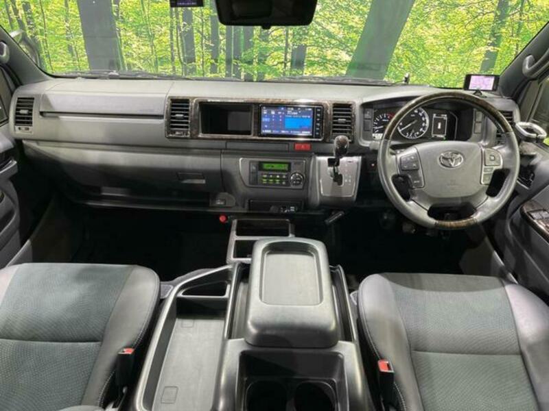HIACE VAN-1