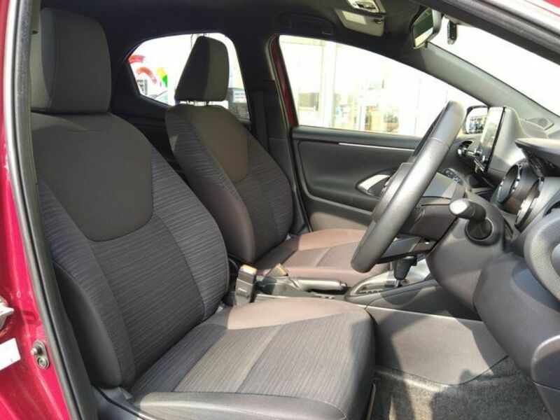 YARIS-5