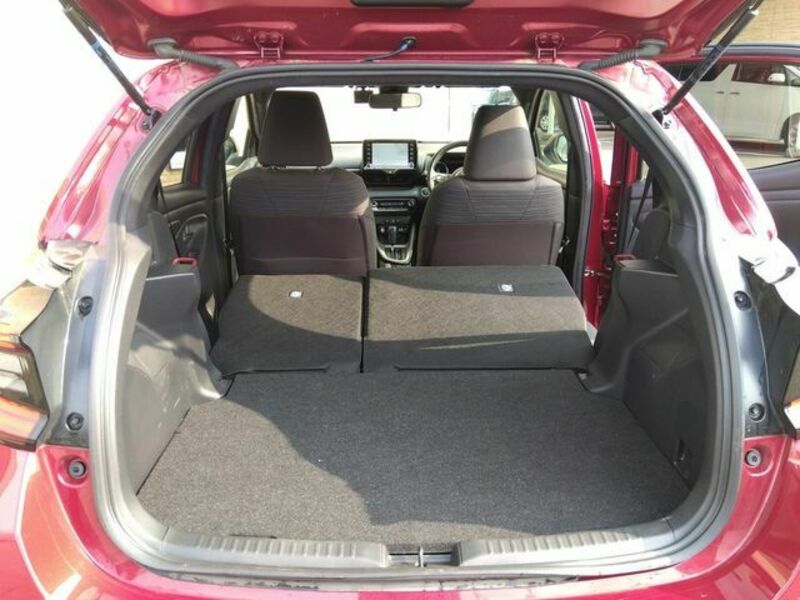 YARIS-9
