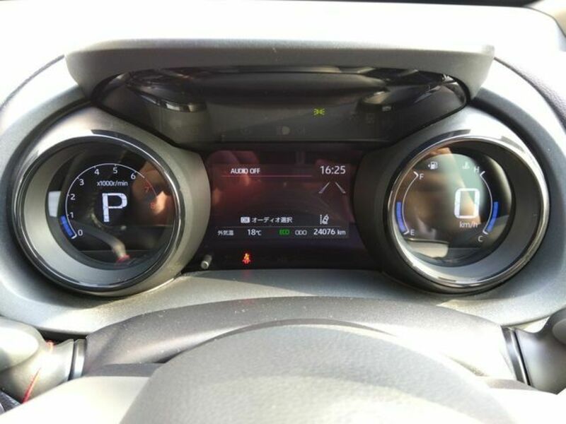 YARIS-11