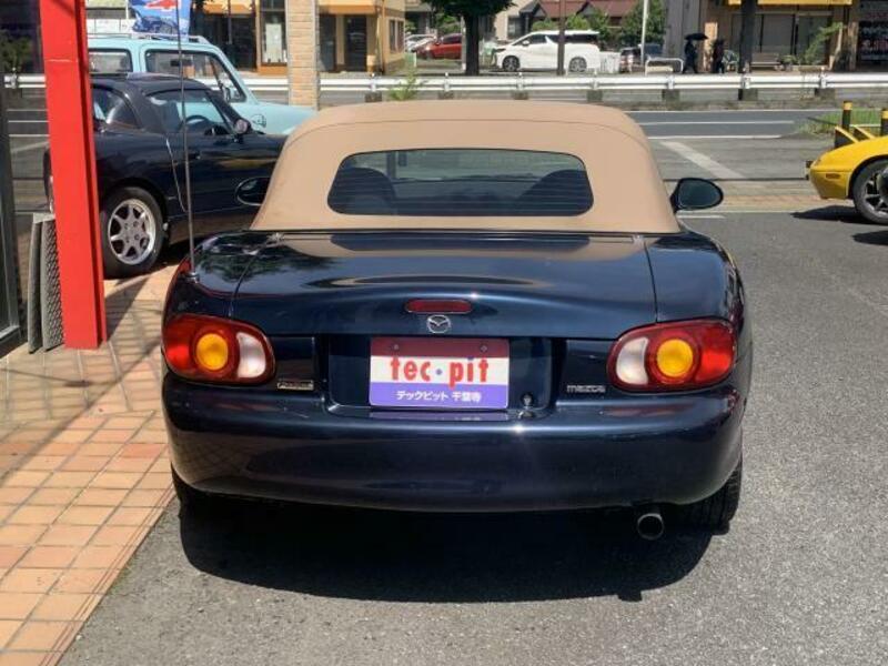 ROADSTER