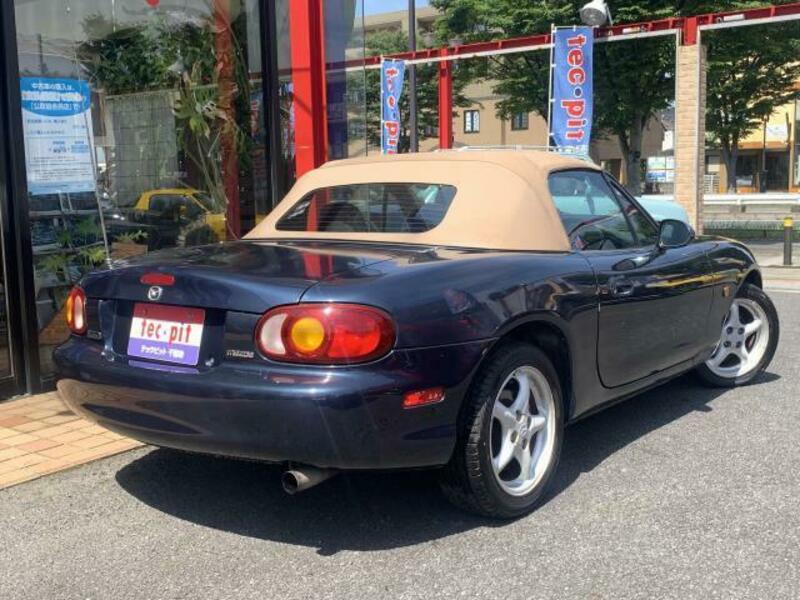 ROADSTER