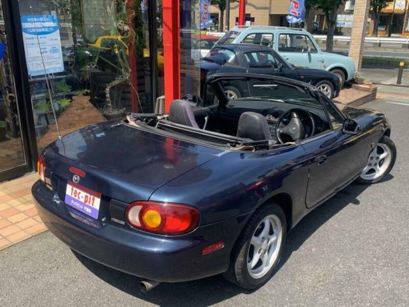 ROADSTER