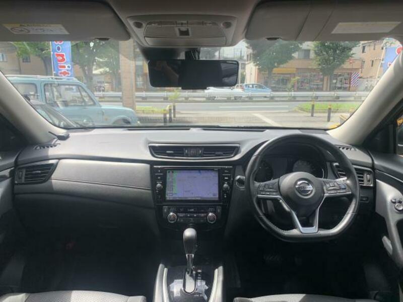 X-TRAIL