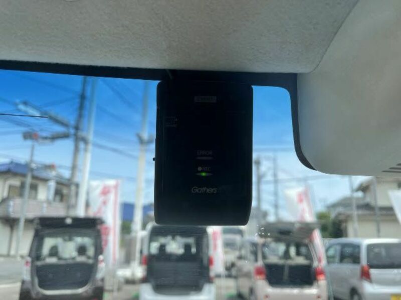 N BOX