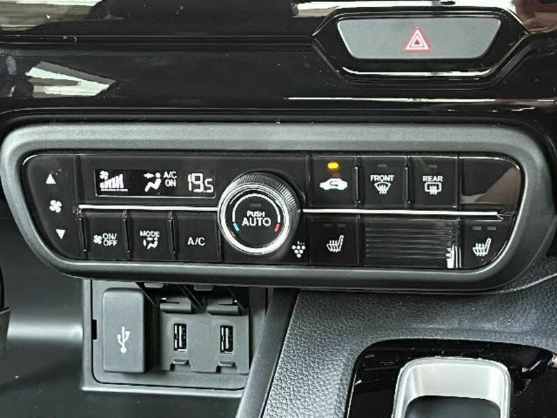N BOX CUSTOM-14