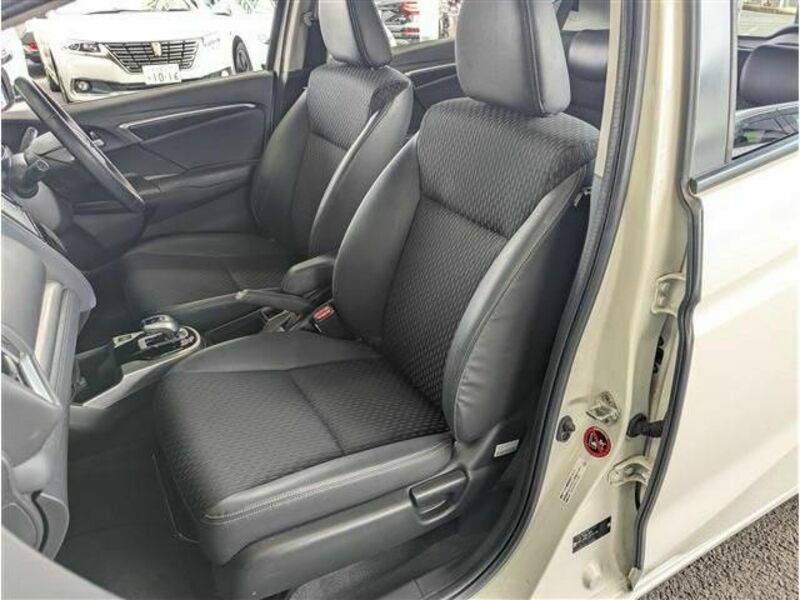 FIT HYBRID-7