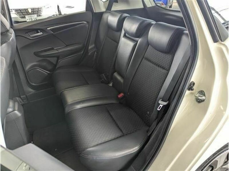 FIT HYBRID-8