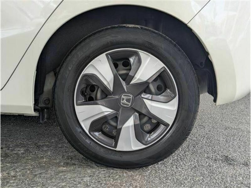 FIT HYBRID-17