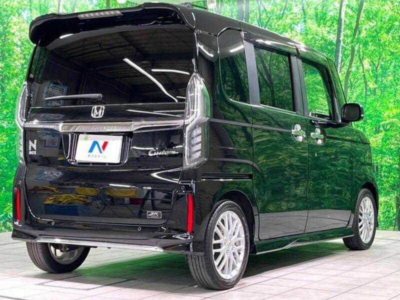 N BOX CUSTOM-17