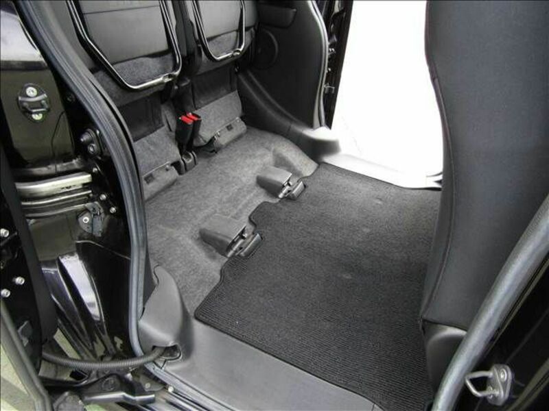N BOX CUSTOM-19