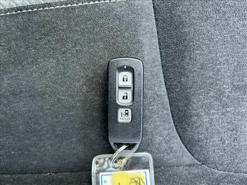 N BOX CUSTOM-22