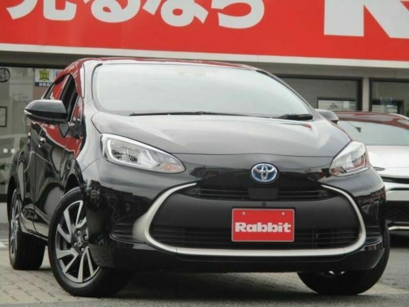 TOYOTA　AQUA