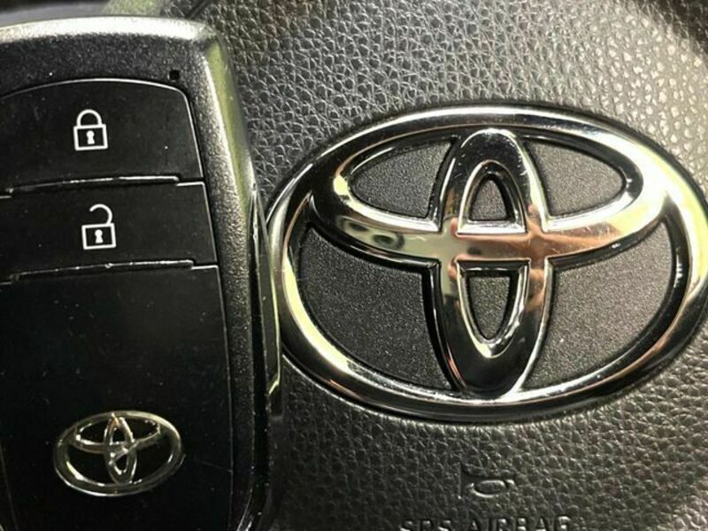 YARIS-6