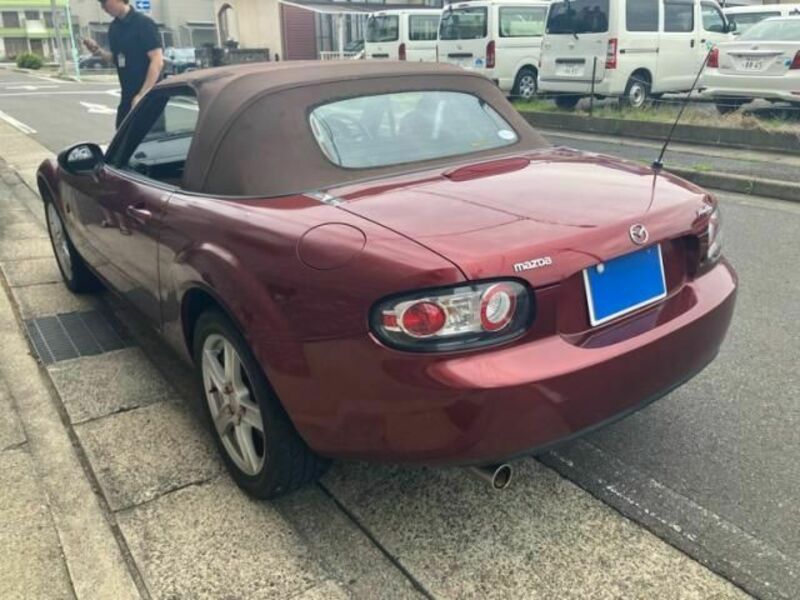 ROADSTER