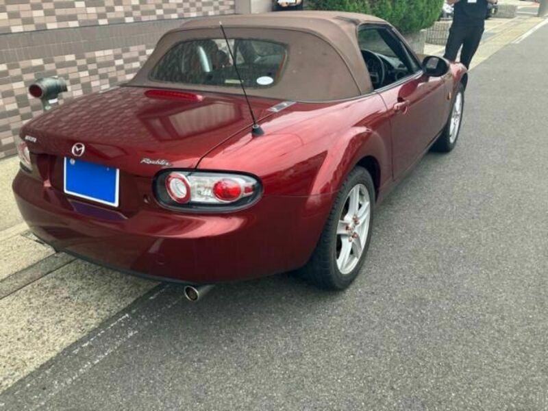 ROADSTER