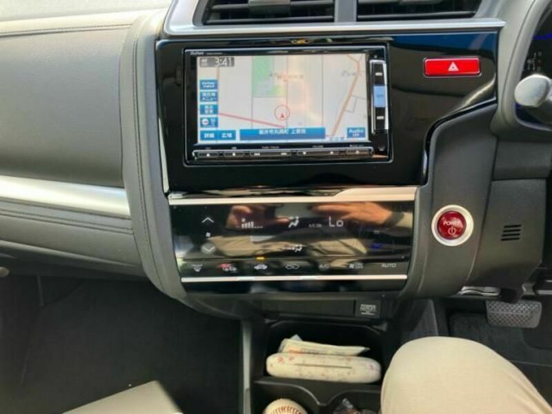 FIT HYBRID