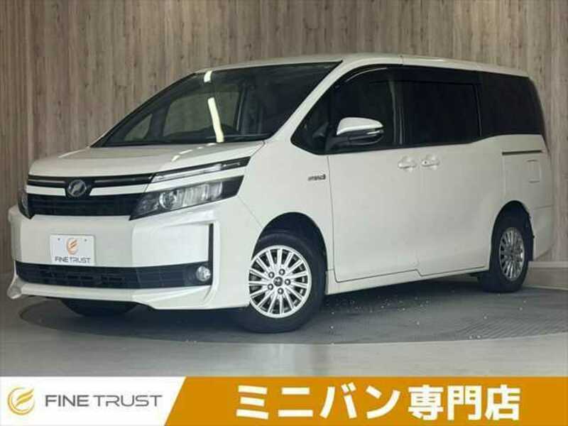 TOYOTA VOXY