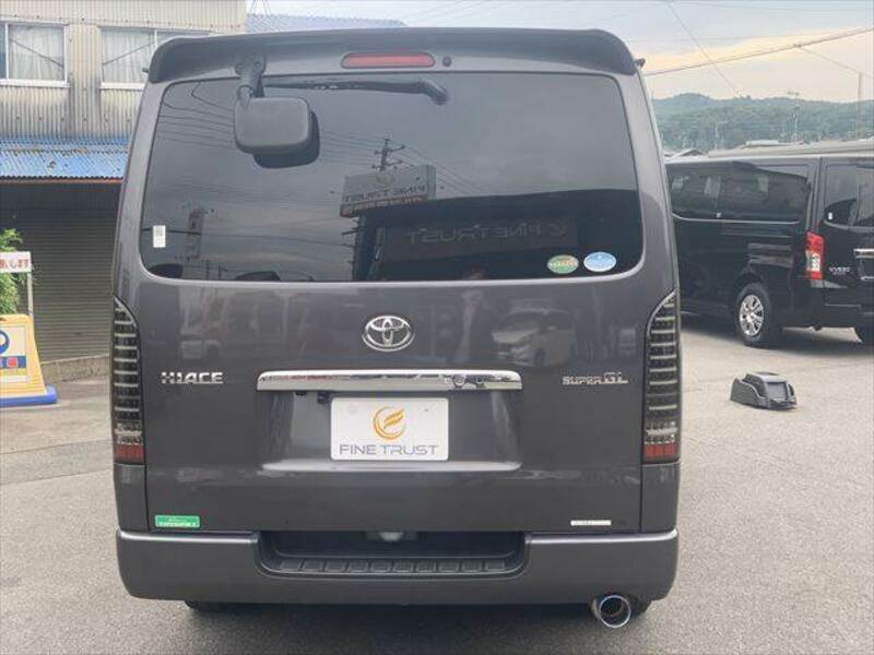 HIACE VAN