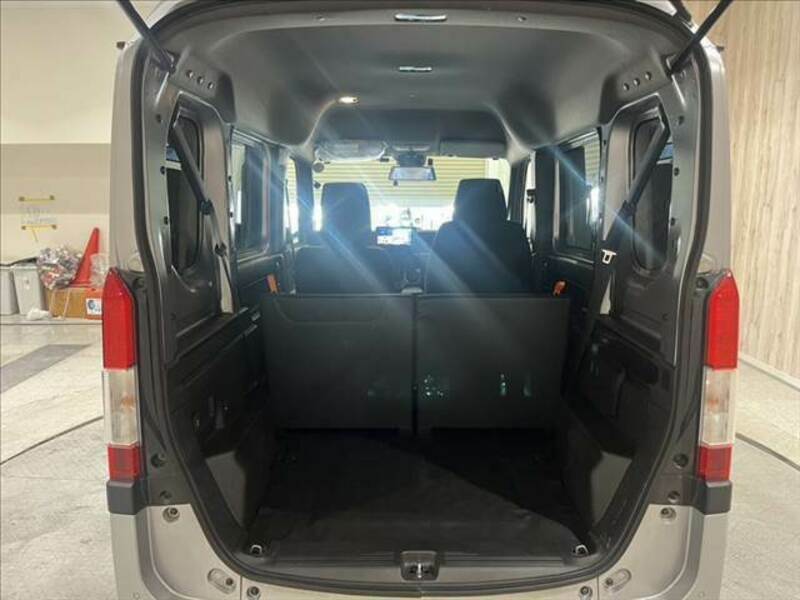 N-VAN