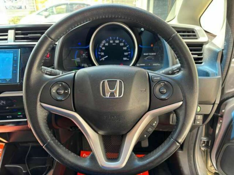 FIT HYBRID-14