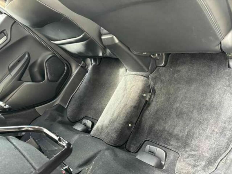 FIT HYBRID-17