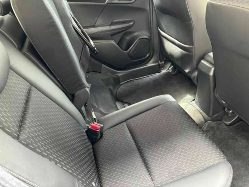 FIT HYBRID-18