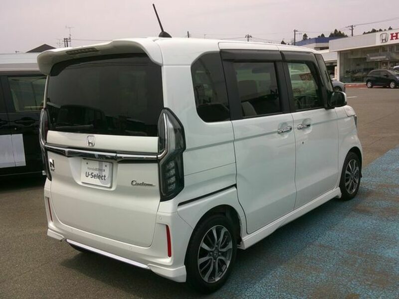 N BOX CUSTOM