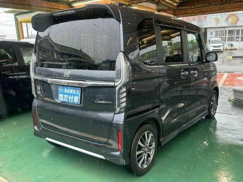 N BOX CUSTOM