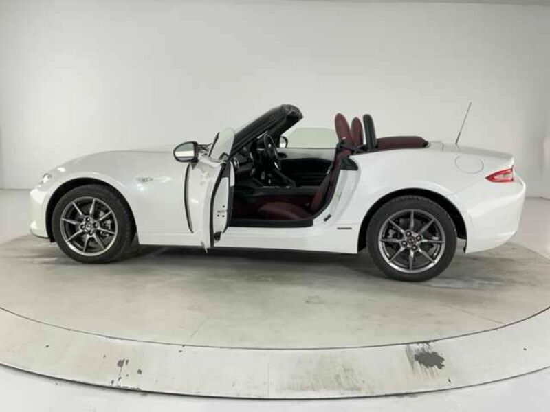 ROADSTER