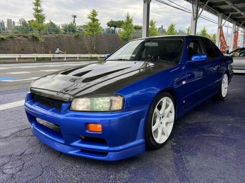 NISSAN SKYLINE