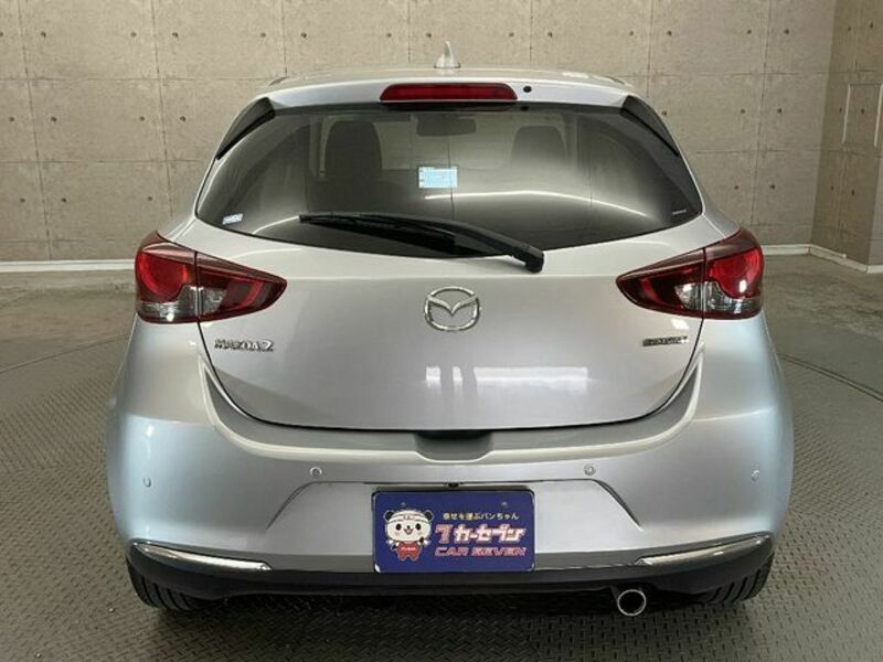 MAZDA2