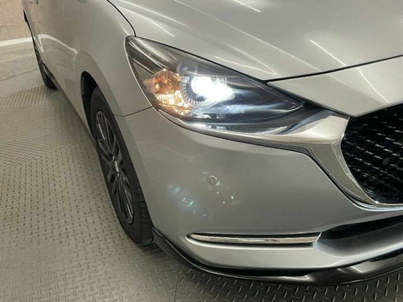 MAZDA2