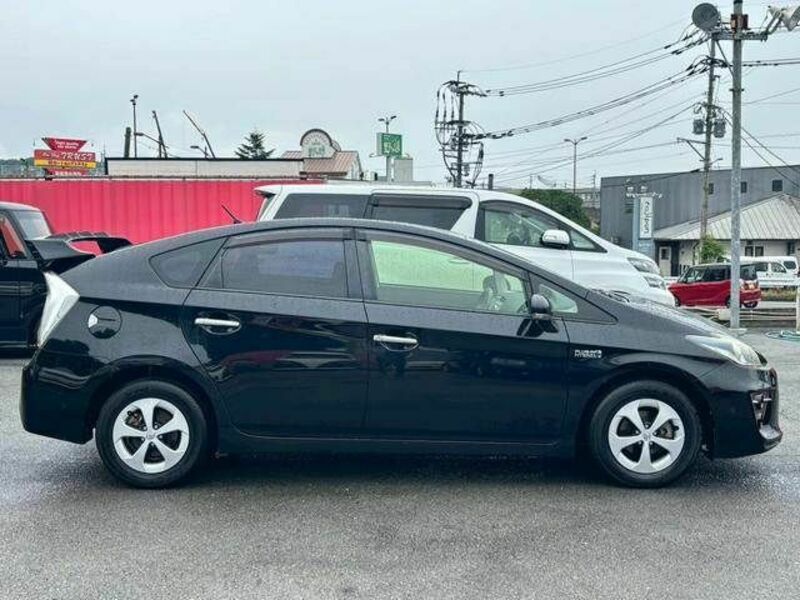 PRIUS PHV