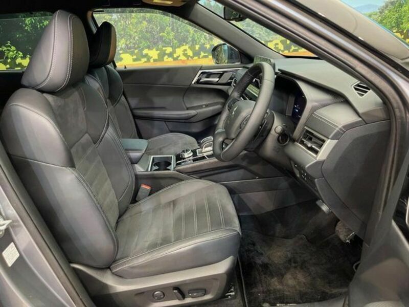 OUTLANDER PHEV