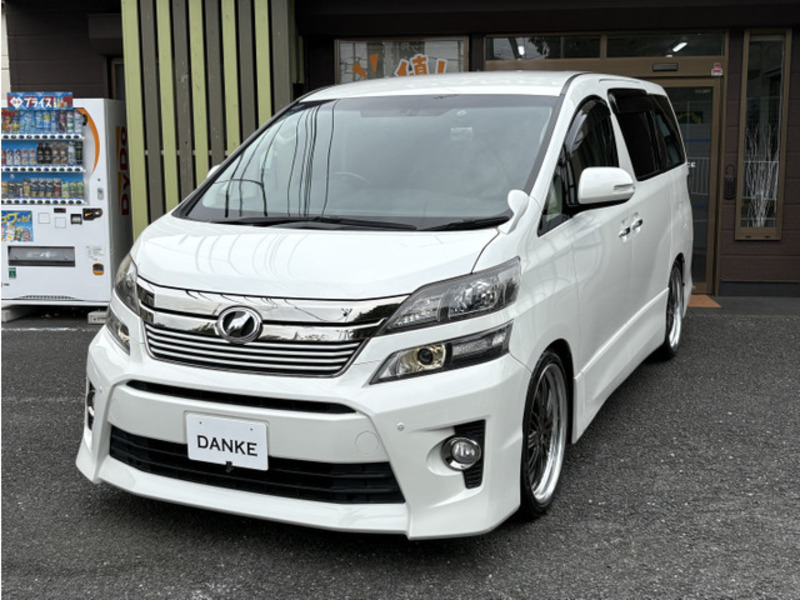 TOYOTA VELLFIRE
