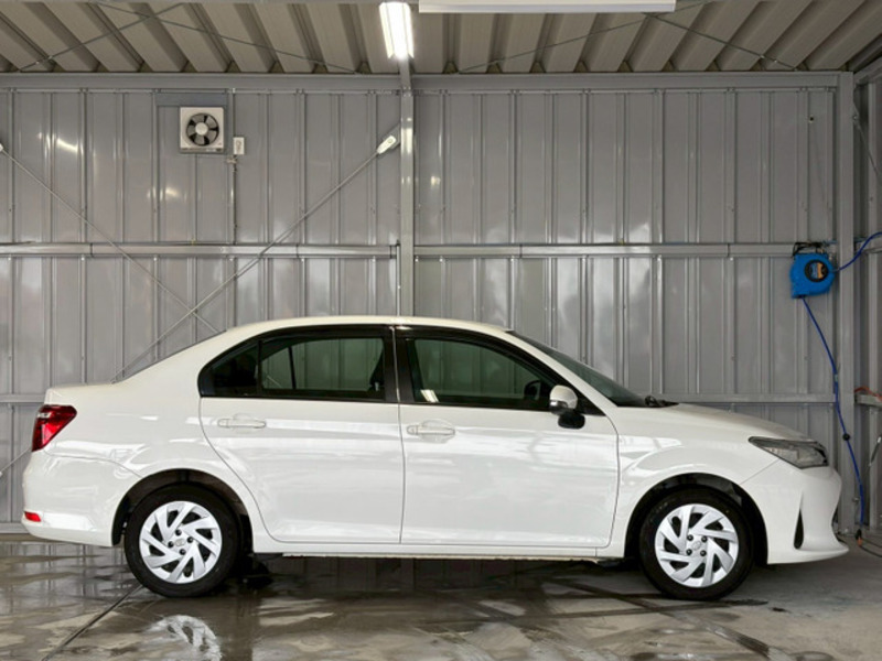 COROLLA AXIO