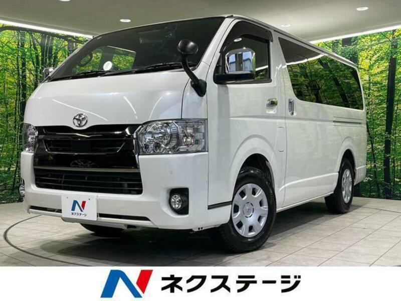 TOYOTA HIACE VAN
