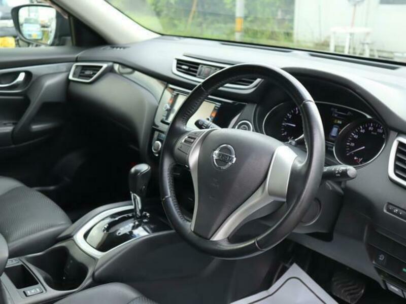 X-TRAIL
