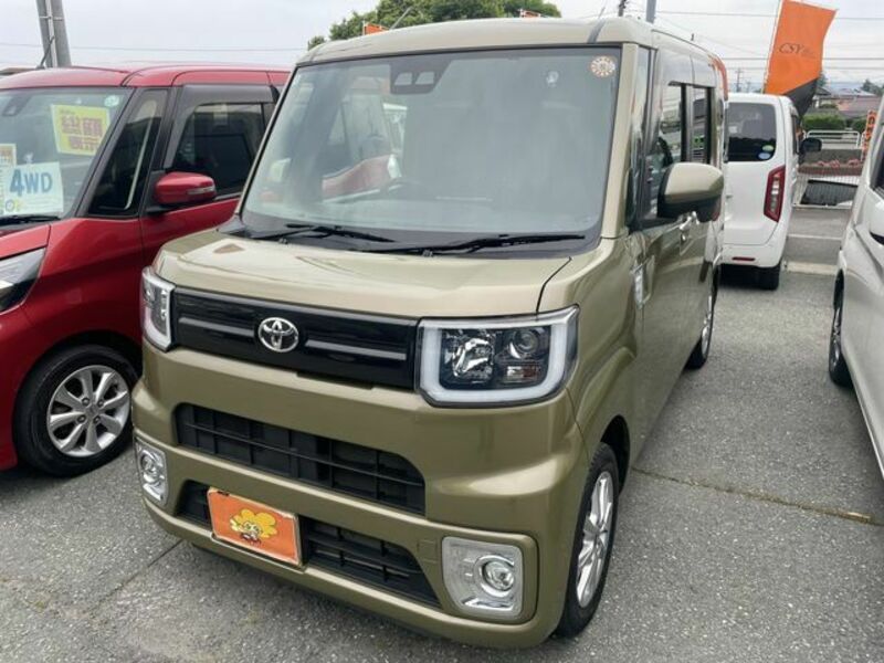TOYOTA PIXIS MEGA