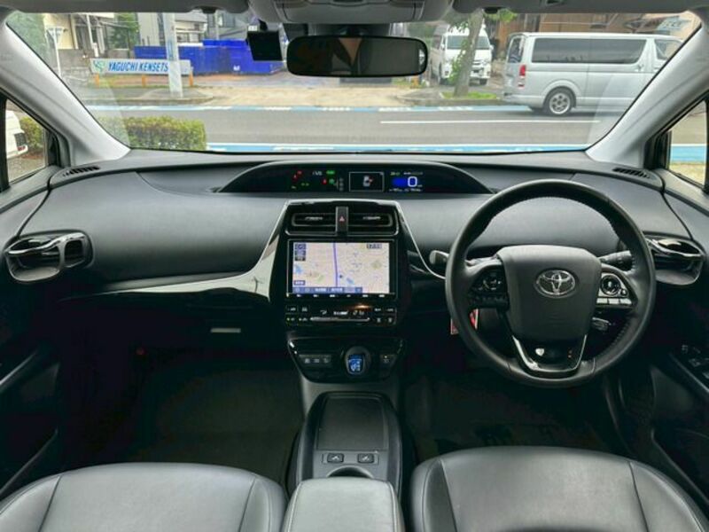 PRIUS-4
