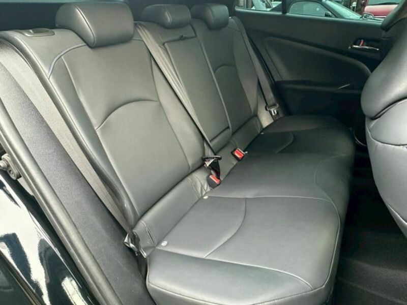 PRIUS-6