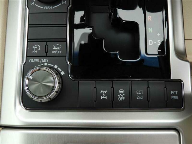 LAND CRUISER